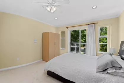 Powder Room Photo of 1426 Fulton Avenue, West Vancouver, BC