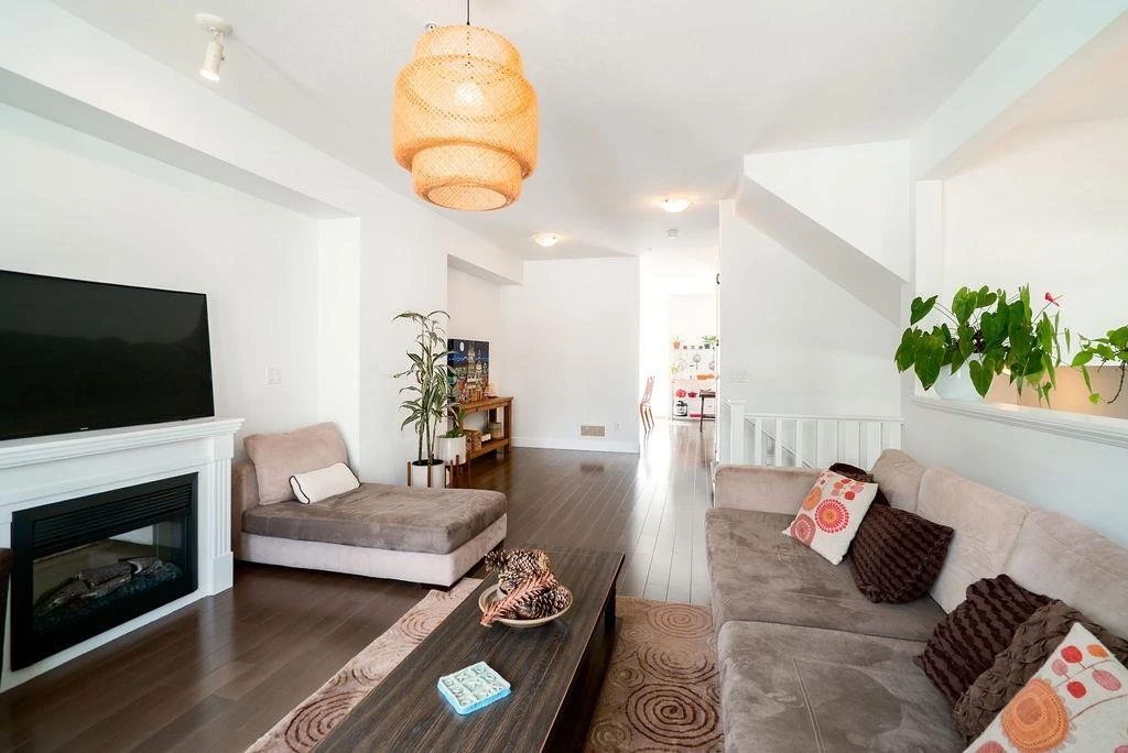 Family Room Photo of 1 4388 Moncton Street, Richmond, BC