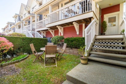 Garden / Landscaping Photo of 1 4388 Moncton Street, Richmond, BC