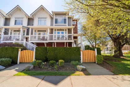 Swimming Pool Photo of 1 4388 Moncton Street, Richmond, BC