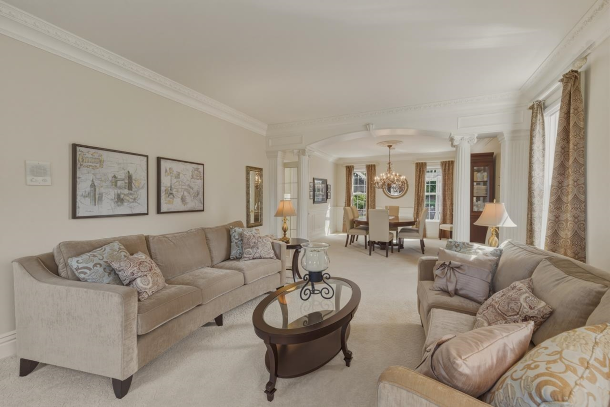 Family Room Photo of 18012 99a Avenue, Surrey, BC