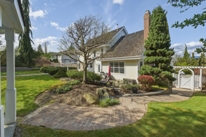 Front Yard Photo of 18012 99a Avenue, Surrey, BC