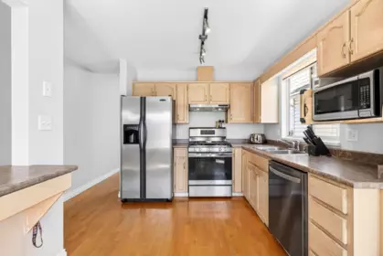 Kitchen Island Photo of 20673 W River Road, Maple Ridge, BC