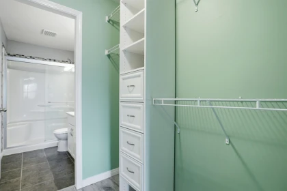 Guest Bathroom Photo of 413 45520 Knight Road, Chilliwack, BC
