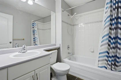 Walk-In Closet Photo of 413 45520 Knight Road, Chilliwack, BC