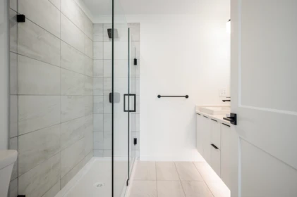 Hallway Photo of 154 24951 112 Street, Maple Ridge, BC