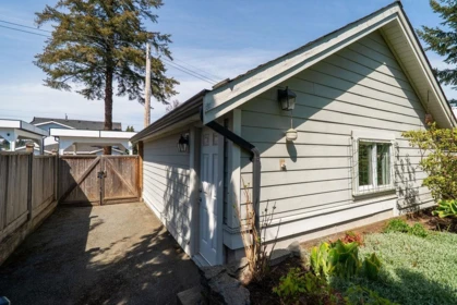 Outdoor Kitchen Photo of 119 Durham Street, New Westminster, BC