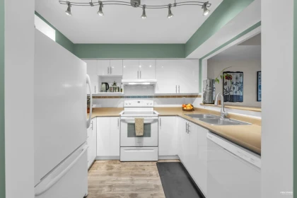 Pantry Photo of 19 123 Seventh Street, New Westminster, BC