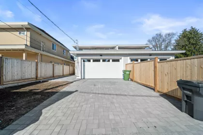 Hot Tub / Spa Photo of 2 10700 Aragon Road, Richmond, BC