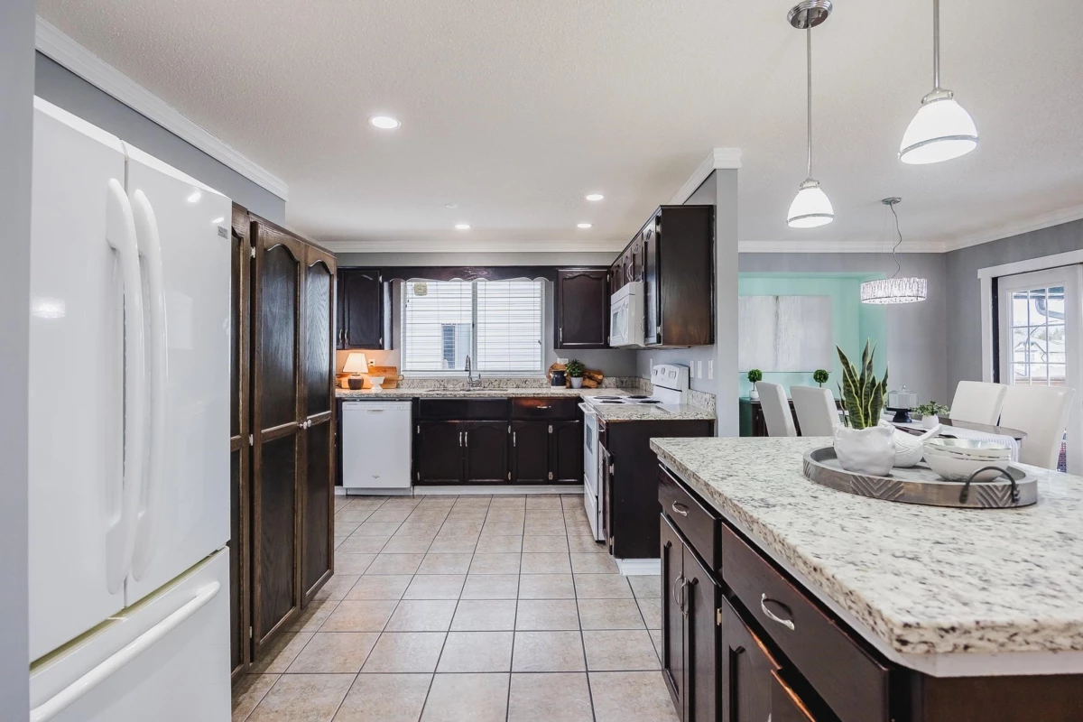 Family Room Photo of 20492 Thorne Avenue, Maple Ridge, BC