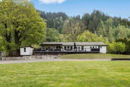 Community Amenities Photo (Clubhouse) of 46750 Chilliwack Lake Road, Sardis - Chwk River Valley, BC