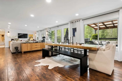 Kitchen Photo of 46750 Chilliwack Lake Road, Sardis - Chwk River Valley, BC