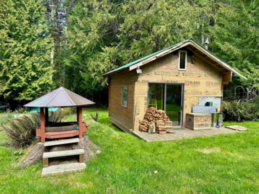 Living Room Photo of 650 Tumbo Channel Road, Saturna Island, BC