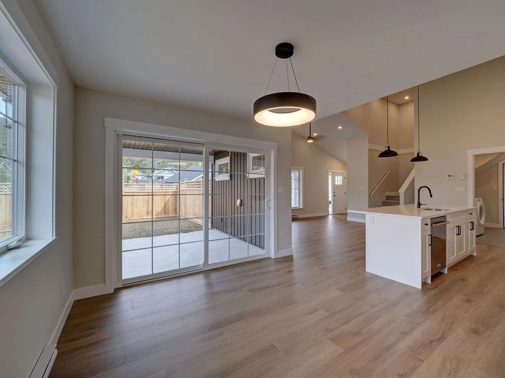 Guest Bathroom Photo of 1051 Celia Crescent, Gibsons, BC