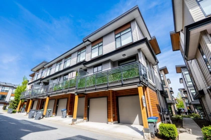 Front Yard Photo of 191 16488 64 Avenue, Surrey, BC