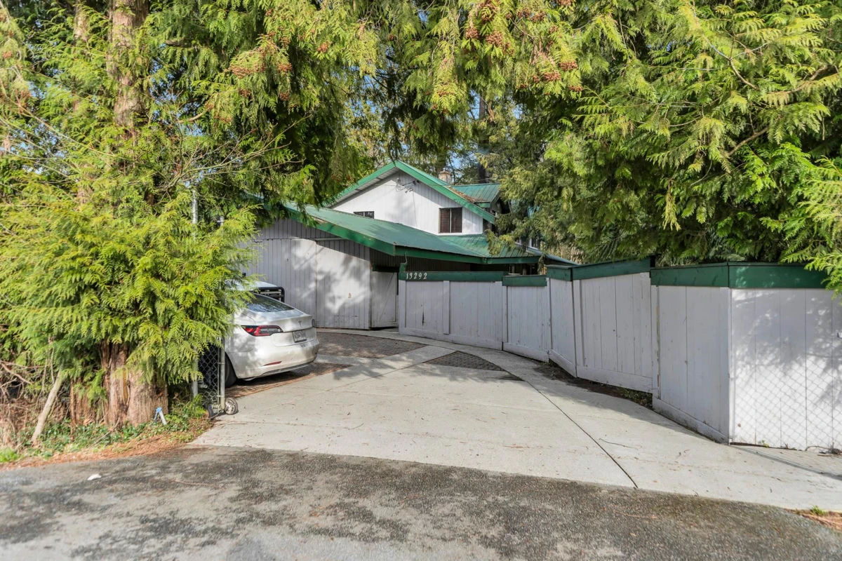 Family Room Photo of 13292 232 Street, Maple Ridge, BC