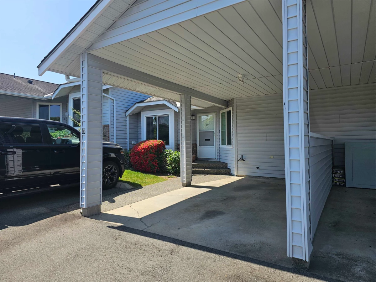 Exterior Rear Photo of 22 2989 Trafalgar Street, Abbotsford, BC