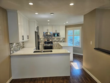 Kitchen Island Photo of 22 2989 Trafalgar Street, Abbotsford, BC