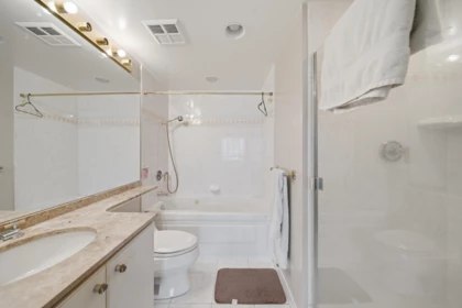 Guest Bathroom Photo of 1309 1500 Hornby Street, Vancouver, BC