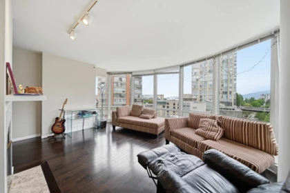 Kitchen Photo of 1309 1500 Hornby Street, Vancouver, BC