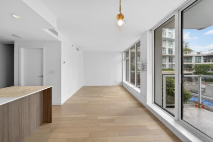 Breakfast Nook Photo of 503 2220 Kingsway, Vancouver, BC