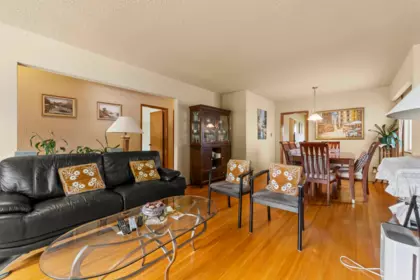 Breakfast Nook Photo of 2666 Waverley Avenue, Vancouver, BC
