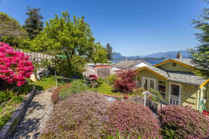 Loft / Bonus Room Photo of 1077 Point Road, Gibsons, BC