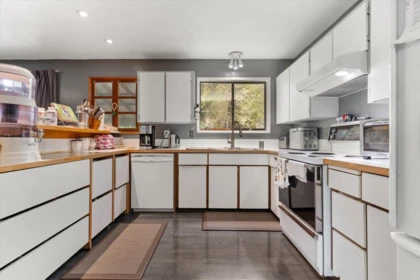 Pantry Photo of 33380 Wren Crescent, Abbotsford, BC