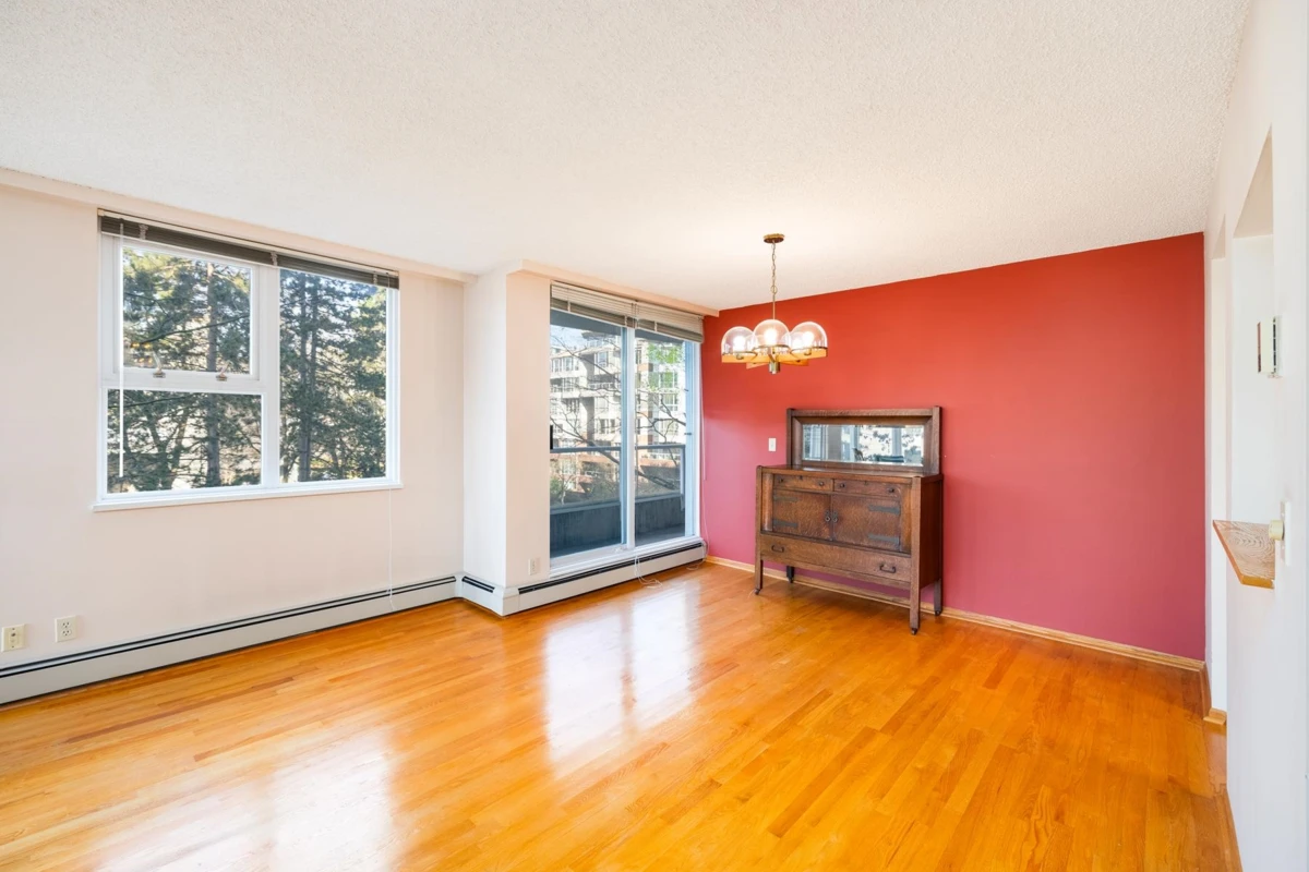 Dining Area Photo of 404 522 Moberly Road, Vancouver, BC