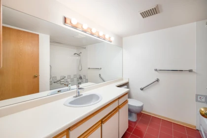 Walk-In Closet Photo of 404 522 Moberly Road, Vancouver, BC