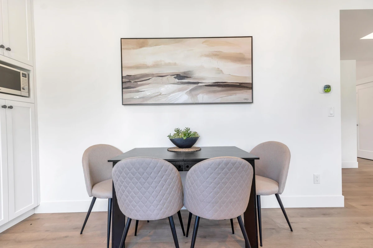 Dining Area Photo of 3 558 Park Street, Hope, BC