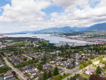 2 3645 Dundas Street, Vancouver, BC, Vancouver — Half Duplex for sale