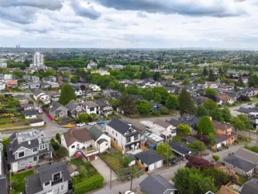 2 3645 Dundas Street, Vancouver, BC, Vancouver — Half Duplex for sale