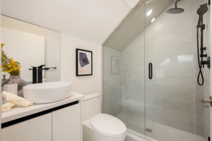 Mudroom Photo of 2 3645 Dundas Street, Vancouver, BC