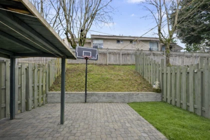 Basement Recreation Room Photo of 91 3030 Tretheway Street, Abbotsford, BC