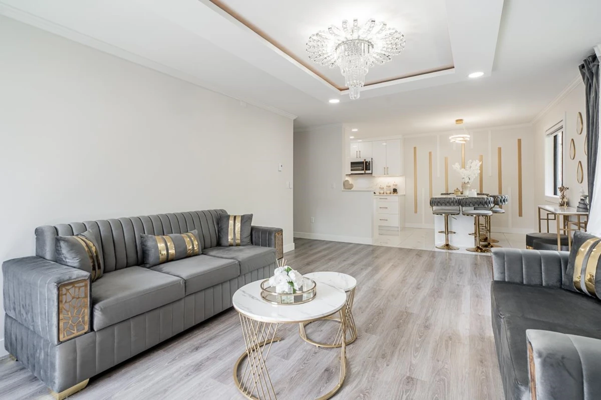 Family Room Photo of 406 9672 134 Street, Surrey, BC