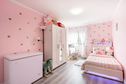 Laundry Room Photo of 406 9672 134 Street, Surrey, BC