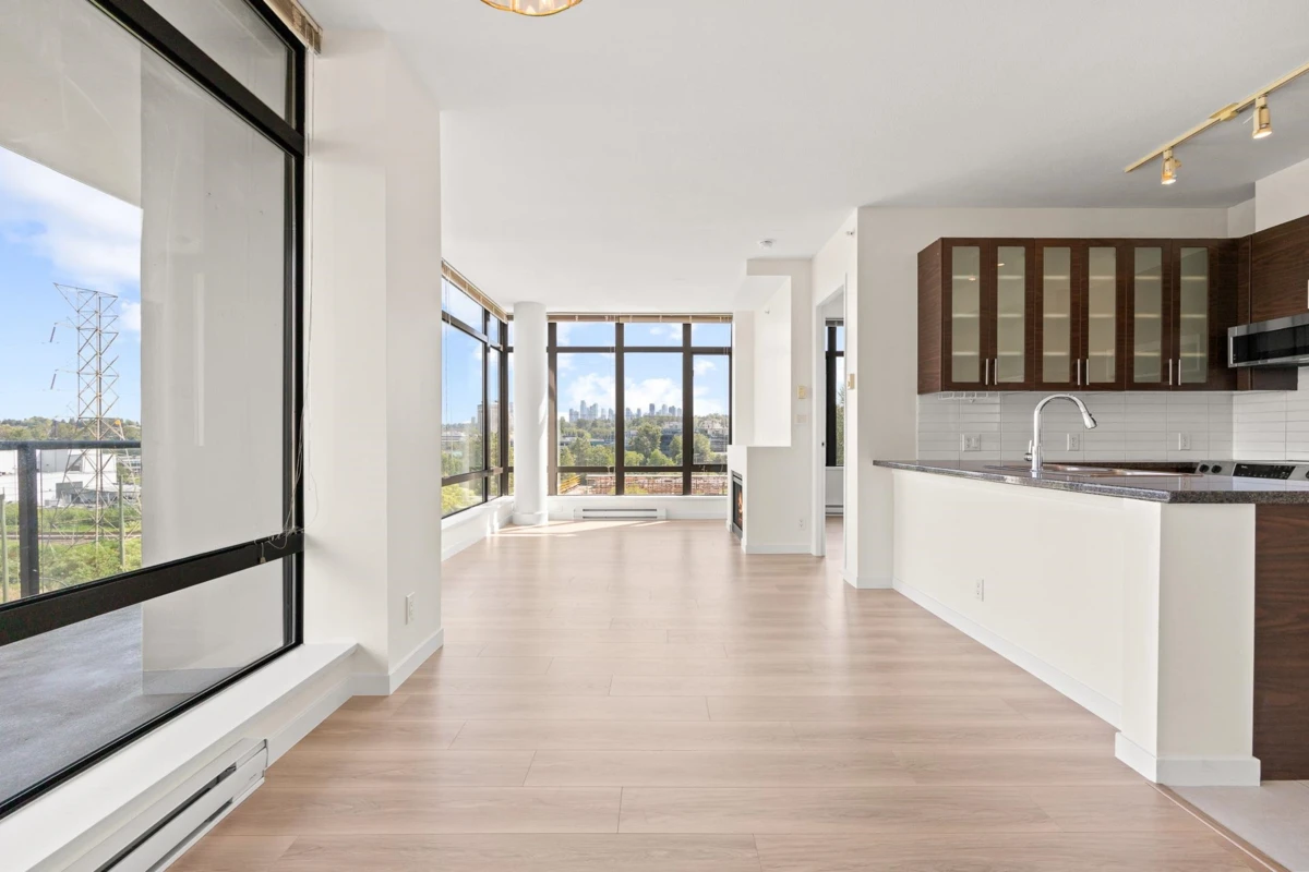 Family Room Photo of 601 2355 Madison Avenue, Burnaby, BC