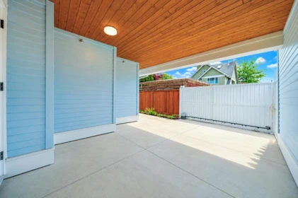 Outdoor Patio Photo of 1926 William Street, Vancouver, BC