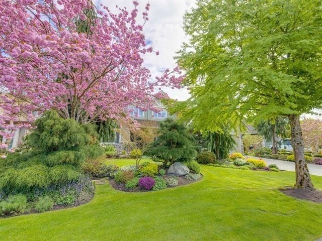 Family Room Photo of 15736 38a Avenue, Surrey, BC