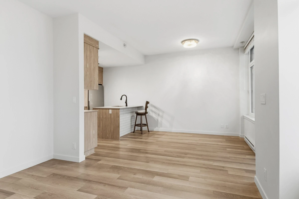 Dining Area Photo of 1020 Auckland Street, New Westminster, BC