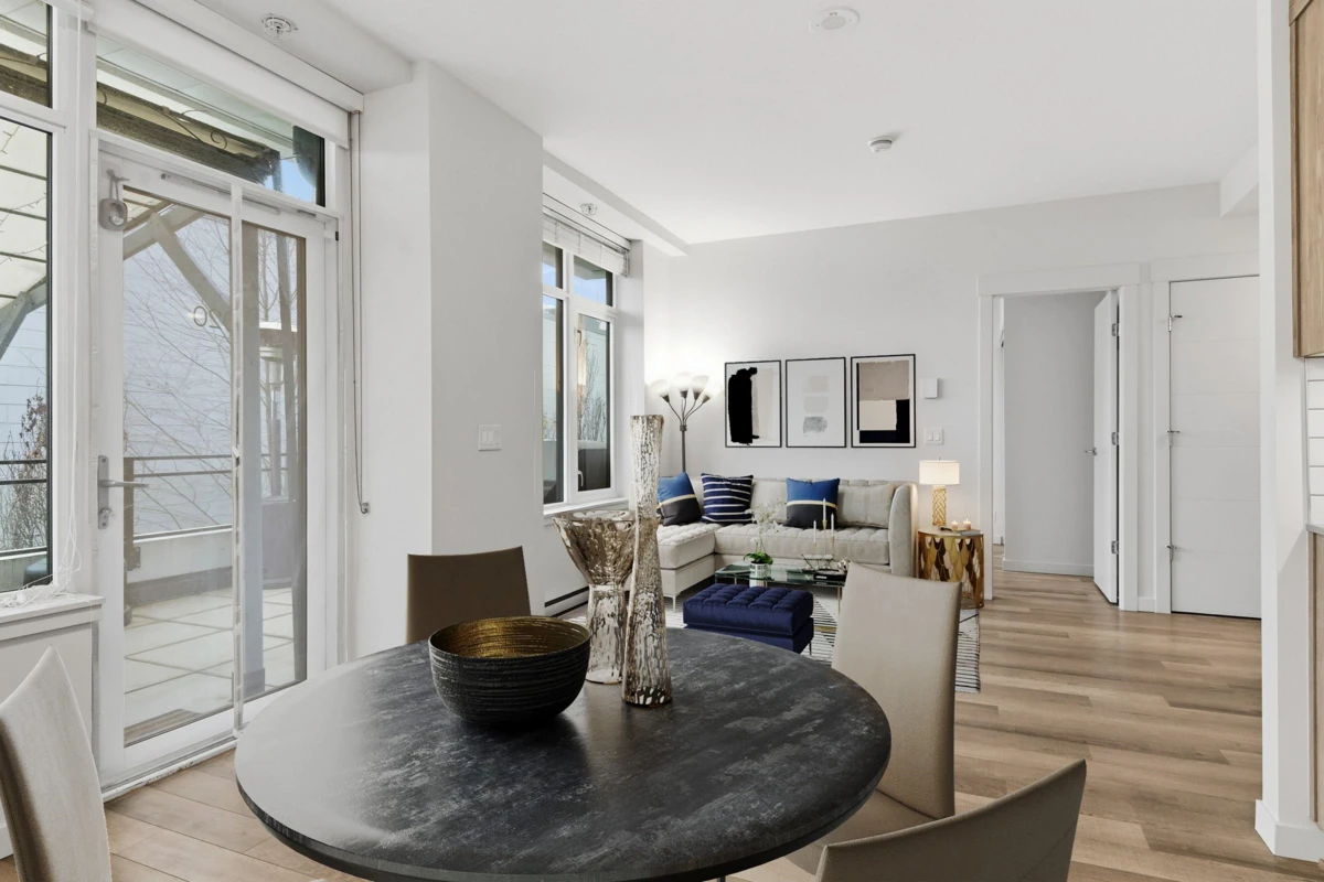 Living Room Photo of 1020 Auckland Street, New Westminster, BC