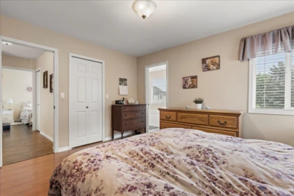 Guest Bathroom Photo of 45436 Dorell Place, Chilliwack, BC