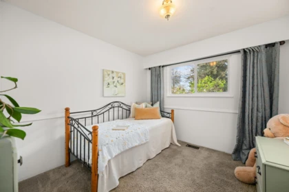 Laundry Room Photo of 5866 179a St Street, Surrey, BC