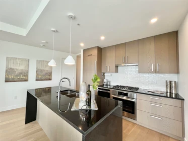 1406 1588 Johnston Road, Surrey, BC, Surrey — Apartment/Condo for sale