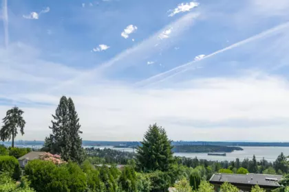 Backyard Photo of 1515 Camelot Road, West Vancouver, BC