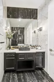 Guest Bathroom Photo of 1515 Camelot Road, West Vancouver, BC