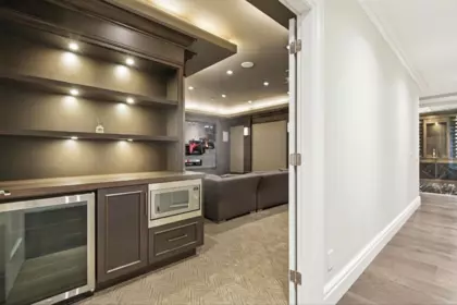 Hallway Photo of 1515 Camelot Road, West Vancouver, BC
