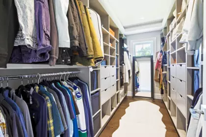 Mudroom Photo of 1515 Camelot Road, West Vancouver, BC