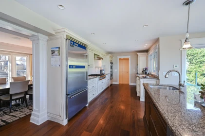 Breakfast Nook Photo of 1444 Sandhurst Place, West Vancouver, BC